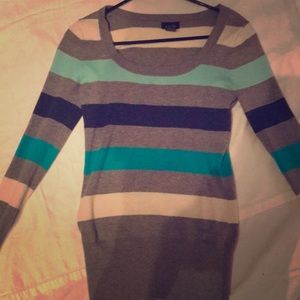 Woman’s rue 21 long sleeve shirt